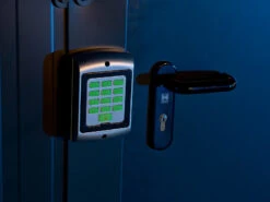 VisorTech Alarmanlage Dummy:Spritzwassergeschützte Alarmanlagen-Tastatur-Attrappe, IP44 -Pearl Shop px1867 2