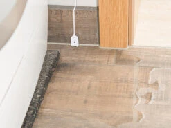 Luminea Home Control Wassermelder Alexa:WLAN-Wassermelder, Externer Sensor, App, Bis 2 Jahre Batterie-Laufzeit -Pearl Shop zx5004 4