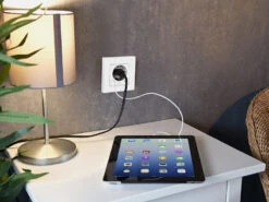 Luminea Home Control Unterputz Steckdose:2in1-WLAN-Unterputzsteckdose Mit USB-C- Und USB-A-Netzteil, 2 A, App 14 Luminea Home Control Unterputz Steckdose:2in1-WLAN-Unterputzsteckdose Mit USB-C- Und USB-A-Netzteil, 2 A, App -Pearl Shop zx5209 8 1